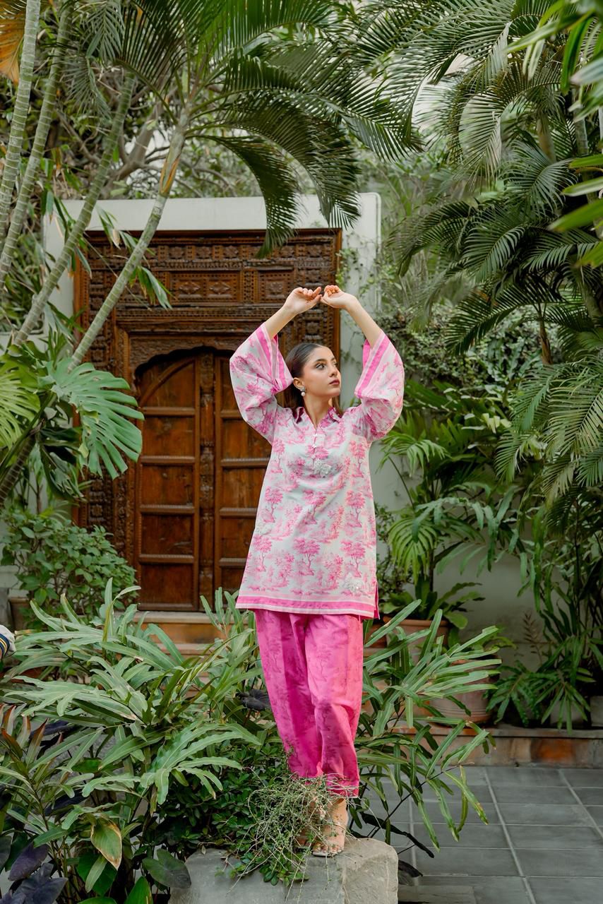Winged Blush (Printed Blended Lawn)
