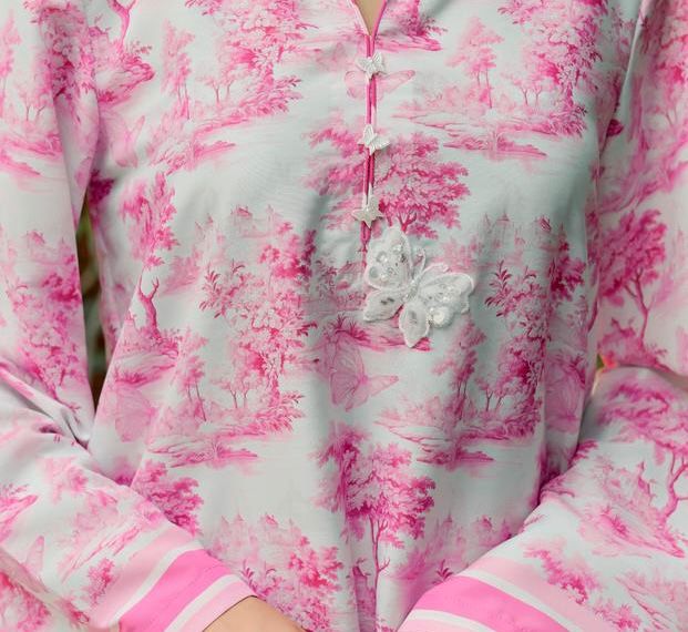 Winged Blush (Printed Blended Lawn)